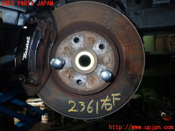 1UPJ-23614290]マセラティ・クアトロポルテ(MQP)右フロントナックルハブ 中古_m0001.jpg