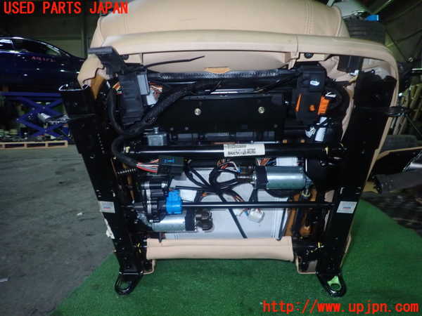 5UPJ-23617035]マセラティ・クアトロポルテ(MQP)運転席シート 中古_m0005.jpg