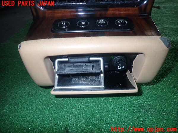 1UPJ-23617540]マセラティ・クアトロポルテ(MQP)センターコンソール 中古_m0005.jpg