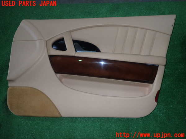 1UPJ-23611234]マセラティ・クアトロポルテ(MQP)右前ドア内張り 中古_m0001.jpg