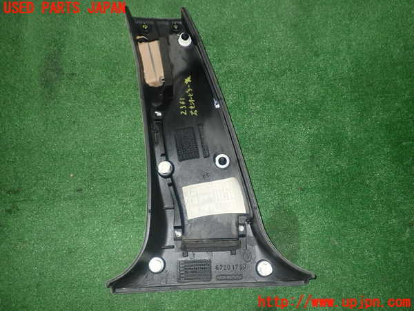 1UPJ-23617665]マセラティ・クアトロポルテ(MQP)右センターピラートリム 中古_m0002.jpg