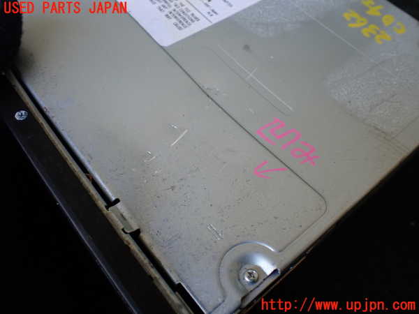 1UPJ-23626505]ベントレー・コンチネンタル・フライング・スパー(BSBEB)CDチェンジャー 中古_m0004.jpg