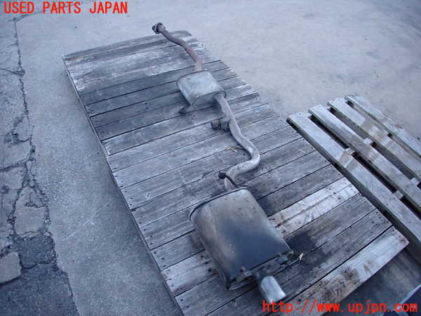 2UPJ-23632671]スカイライン(HR32)リアマフラー1 中古_m0001.jpg