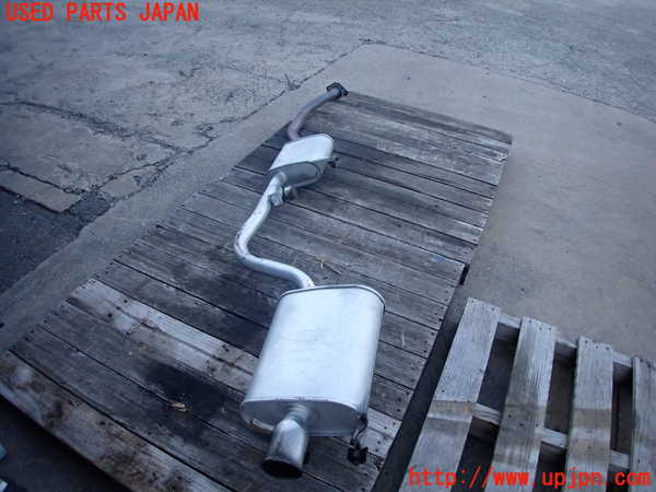 2UPJ-23632671]スカイライン(HR32)リアマフラー1 中古_m0002.jpg
