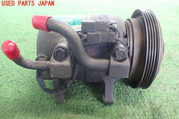 2UPJ-23636025]スカイライン(HR32)エアコンコンプレッサー 中古_m0002.jpg