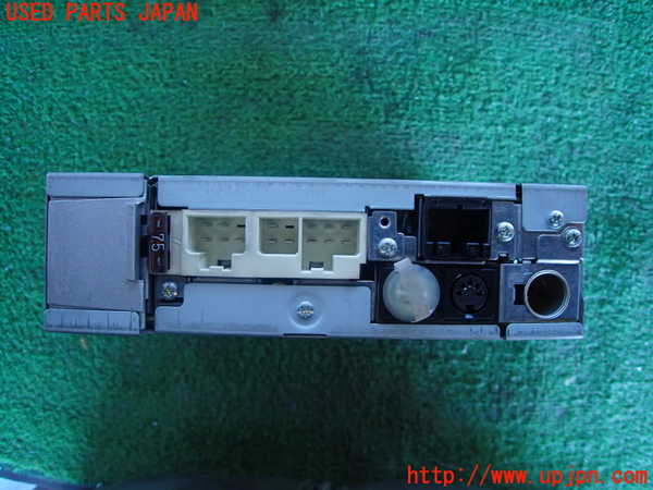2UPJ-23636475]スカイライン(HR32)テープデッキ 中古_m0002.jpg