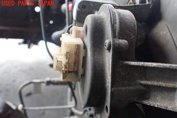 5UPJ-23636770]スカイライン(HR32)フロントワイパーモーター 中古_m0002.jpg