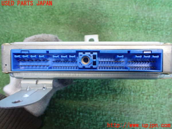 2UPJ-23636110]スカイライン(HR32)エンジンコンピューター 中古_m0003.jpg