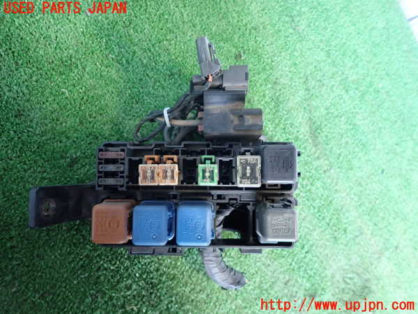 2UPJ-23636741]スカイライン(HR32)ヒューズボックス1 中古_m0002.jpg