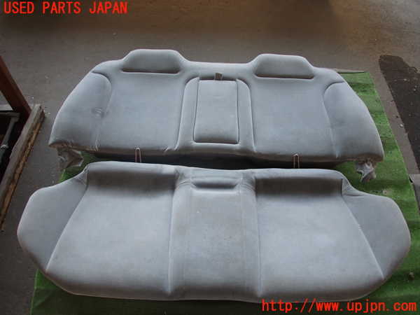 2UPJ-23637385]スカイライン(HR32)リアシート 中古_m0001.jpg