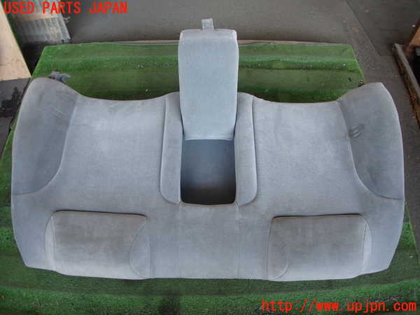 2UPJ-23637385]スカイライン(HR32)リアシート 中古_m0005.jpg