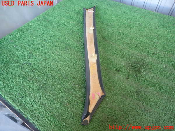 2UPJ-23637660]スカイライン(HR32)左フロントピラートリム 中古_m0002.jpg