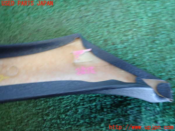 2UPJ-23637660]スカイライン(HR32)左フロントピラートリム 中古_m0003.jpg