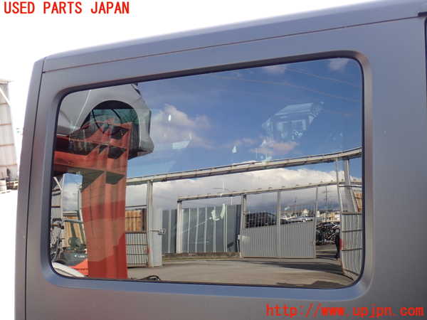 2UPJ-23641380]ジープ・ラングラー アンリミテッド(JK36L)右クォーターガラス (43R-000265 M513) 中古_m0001.jpg