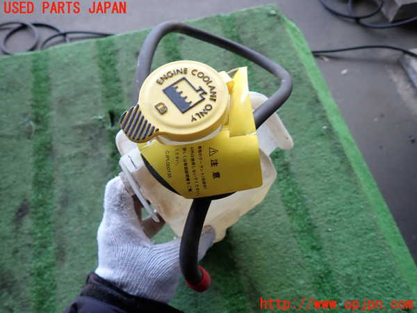 2UPJ-23642410]ジープ・ラングラー アンリミテッド(JK36L)ラジエータータンク 中古_m0001.jpg