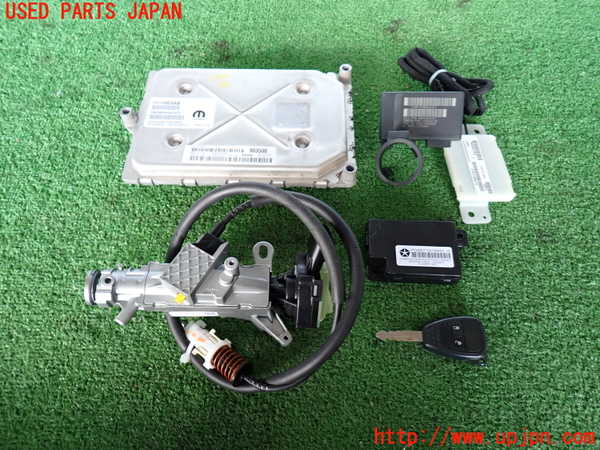 2UPJ-23646110]ジープ・ラングラー アンリミテッド(JK36L)エンジンコンピューター 中古_m0001.jpg