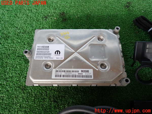 2UPJ-23646110]ジープ・ラングラー アンリミテッド(JK36L)エンジンコンピューター 中古_m0002.jpg