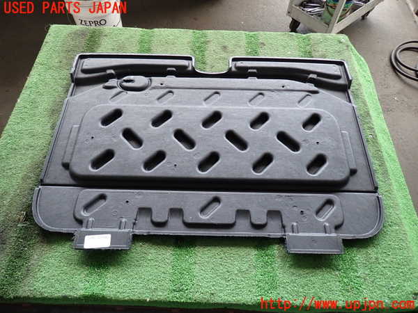 2UPJ-23647771]ジープ・ラングラー アンリミテッド(JK36L)ラゲッジトレイ1 中古_m0002.jpg