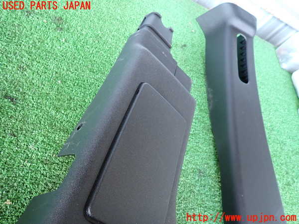 2UPJ-23647670]ジープ・ラングラー アンリミテッド(JK36L)左センターピラートリム 中古_m0003.jpg