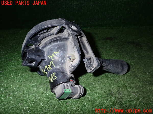 2UPJ-23681182]クライスラー・300(LX36)左フォグ 中古_m0002.jpg