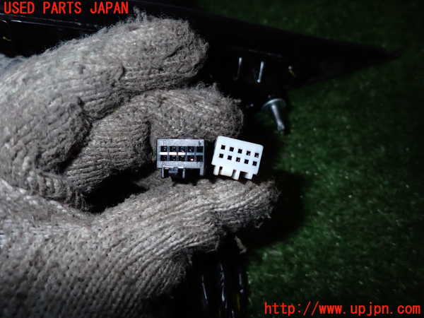 2UPJ-23681212]クライスラー・300(LX36)左ドアミラー 中古_m0003.jpg