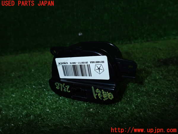 2UPJ-23687850]クライスラー・300(LX36)時計 中古_m0002.jpg
