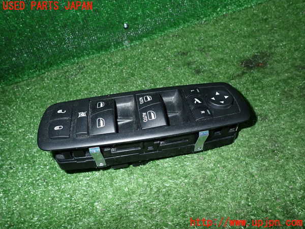 2UPJ-23686240]クライスラー・300(LX36)右前パワーウィンドウスイッチ 中古_m0001.jpg