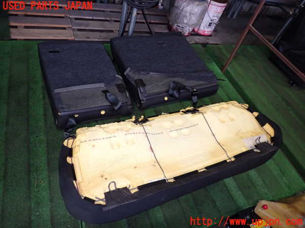 2UPJ-23687385]クライスラー・300(LX36)リアシート 中古_m0003.jpg