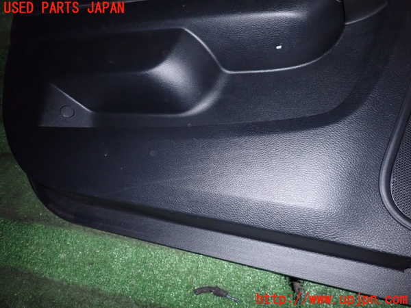2UPJ-23681264]クライスラー・300(LX36)左前ドア内張り 中古_m0002.jpg