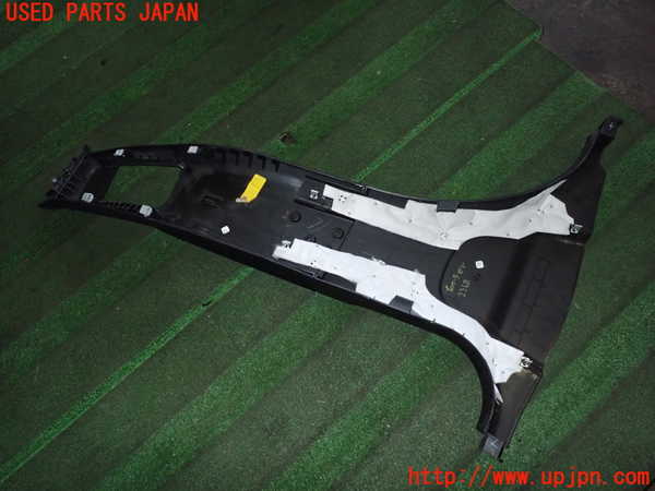 2UPJ-23687665]クライスラー・300(LX36)右センターピラートリム 中古_m0004.jpg