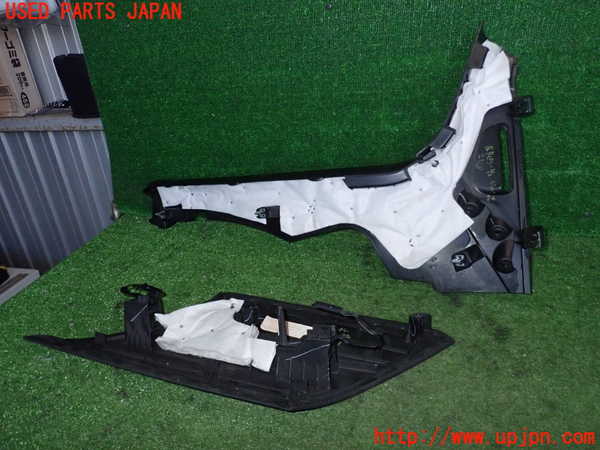 2UPJ-23687680]クライスラー・300(LX36)左リアピラートリム 【ジャンク品】 中古_m0003.jpg