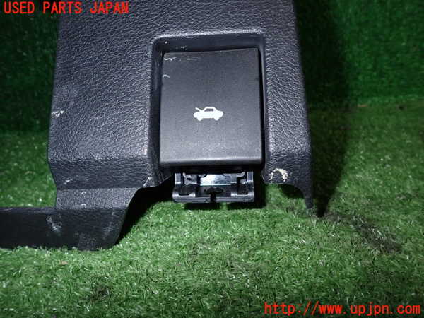 2UPJ-23687692]クライスラー・300(LX36)内装トリム類2 中古_m0002.jpg