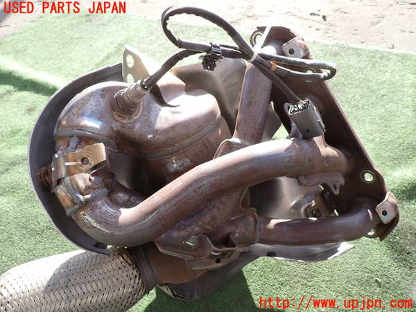 2UPJ-23692041]CX-5(KFEP)エキマニ1 (触媒 マニバーター) 中古_m0003.jpg