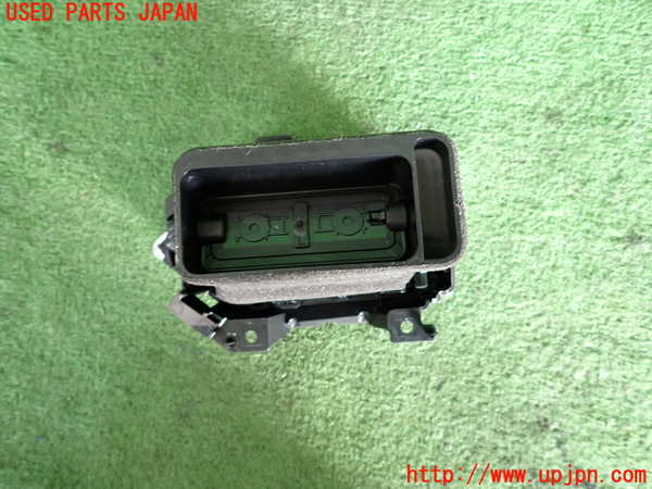 2UPJ-23697527]CX-5(KFEP)エアコン吹き出し口2 (左) 中古_m0003.jpg