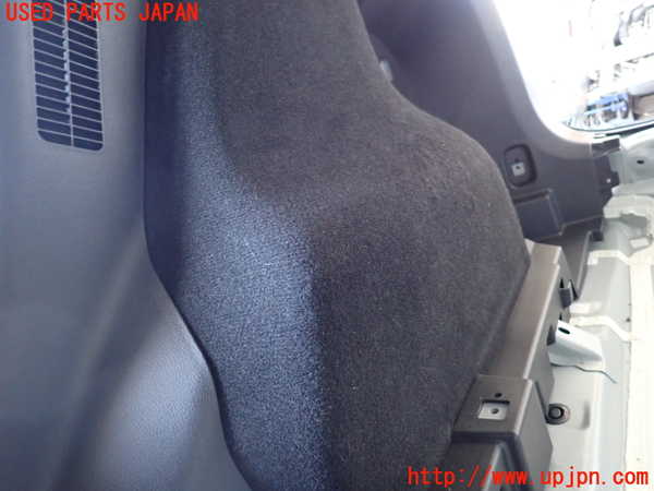 2UPJ-23697675]CX-5(KFEP)右リアピラートリム 中古_m0005.jpg