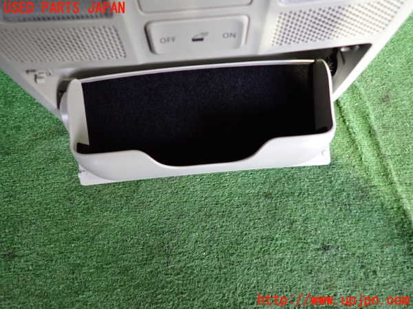 2UPJ-23696411]CX-5(KFEP)ルームランプ1 (真中 1列目) 中古_m0003.jpg