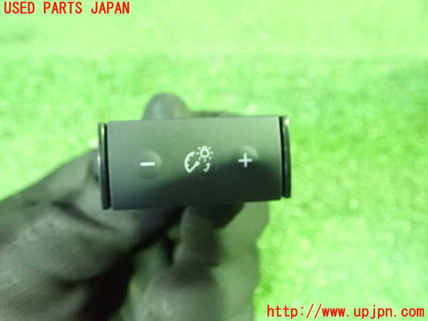 5UPJ-23726310]セレナ(FNC28)スイッチ5 (照度調整) 中古_m0001.jpg