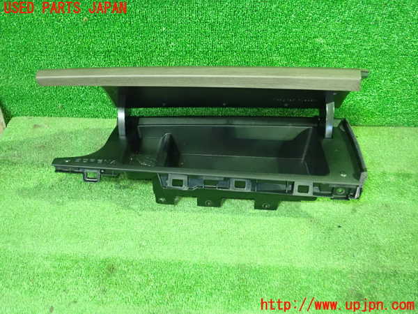 5UPJ-23727517]セレナ(FNC28)グローブボックス2 (上側) 中古_m0002.jpg
