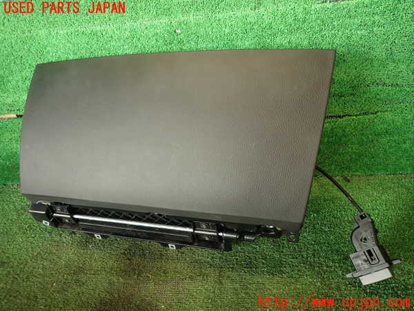 2UPJ-23757516]BMW 740i(HL40)グローブボックス1  E65 中古_m0001.jpg