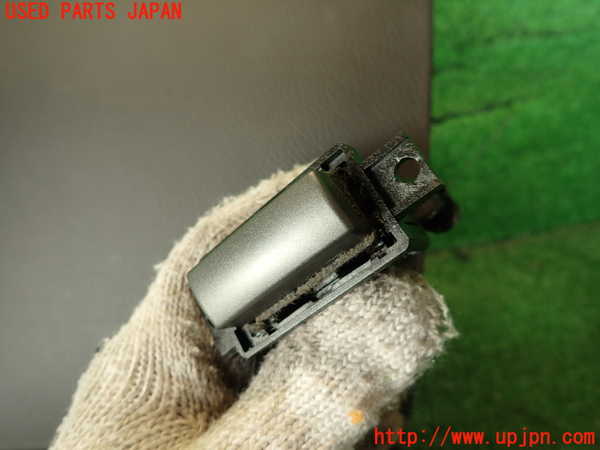 2UPJ-23757516]BMW 740i(HL40)グローブボックス1  E65 中古_m0002.jpg
