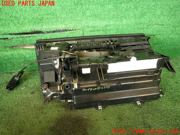 2UPJ-23757516]BMW 740i(HL40)グローブボックス1  E65 中古_m0005.jpg
