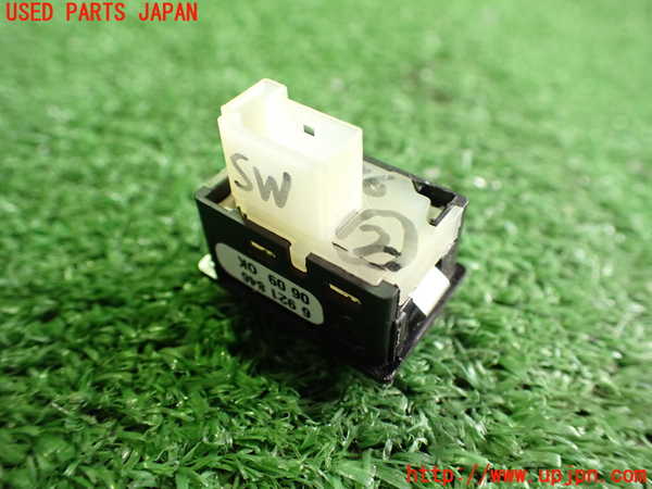 2UPJ-23766307]BMW 320i(VA20)(E90)スイッチ2 (トランク) 中古_m0002.jpg