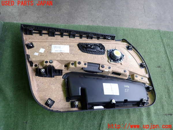 2UPJ-23761234]BMW 320i(VA20)(E90)右前ドア内張り 中古_m0005.jpg