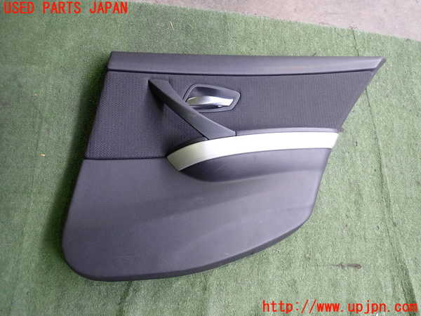 2UPJ-23761294]BMW 320i(VA20)(E90)右後ドア内張り 中古_m0001.jpg