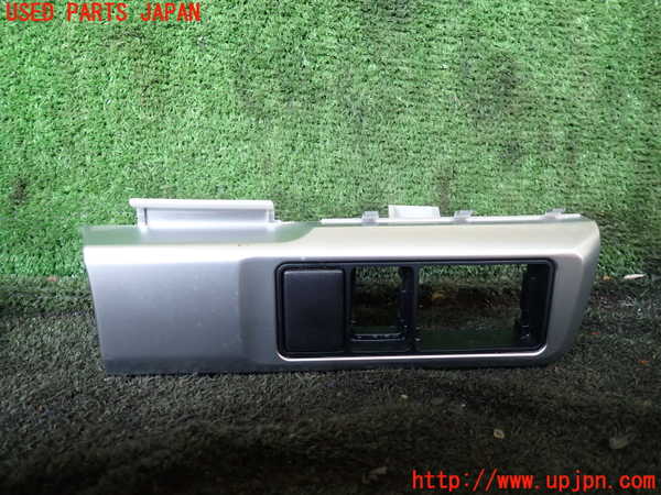 1UPJ-23777692]エスティマ(ACR55W)内装トリム類2 中古_m0001.jpg
