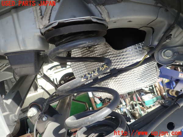 5UPJ-23785100]プロボックス バン ハイブリッド(NHP160V)右リアスプリング 中古_m0001.jpg