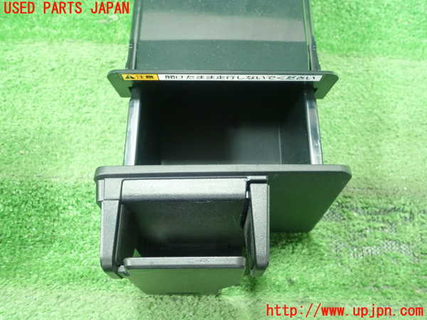 5UPJ-23787841]プロボックス バン ハイブリッド(NHP160V)小物入れ1 中古_m0002.jpg