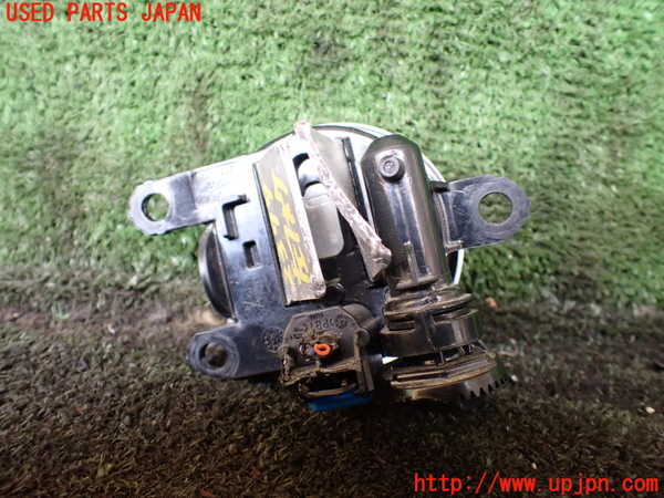 5UPJ-23791182]セレナ e-POWER(GFC28)左フォグ ジャンク部品取り_m0003.jpg