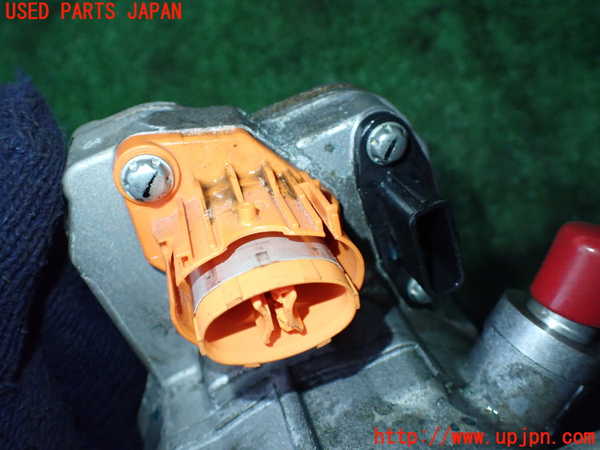 5UPJ-23796025]セレナ e-POWER(GFC28)エアコンコンプレッサー 中古_m0003.jpg