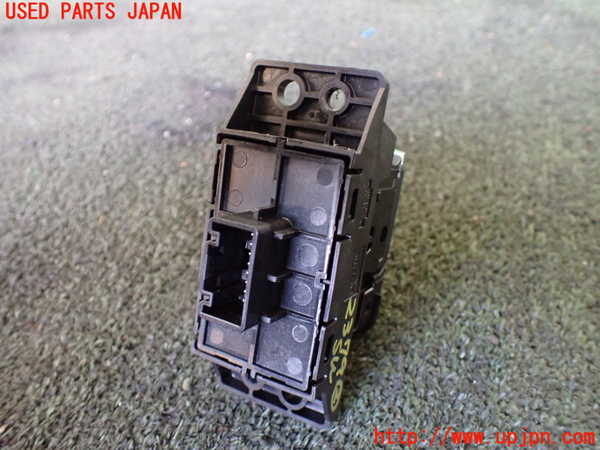 5UPJ-23796307]セレナ e-POWER(GFC28)スイッチ2 (電動パーキング) 中古_m0002.jpg